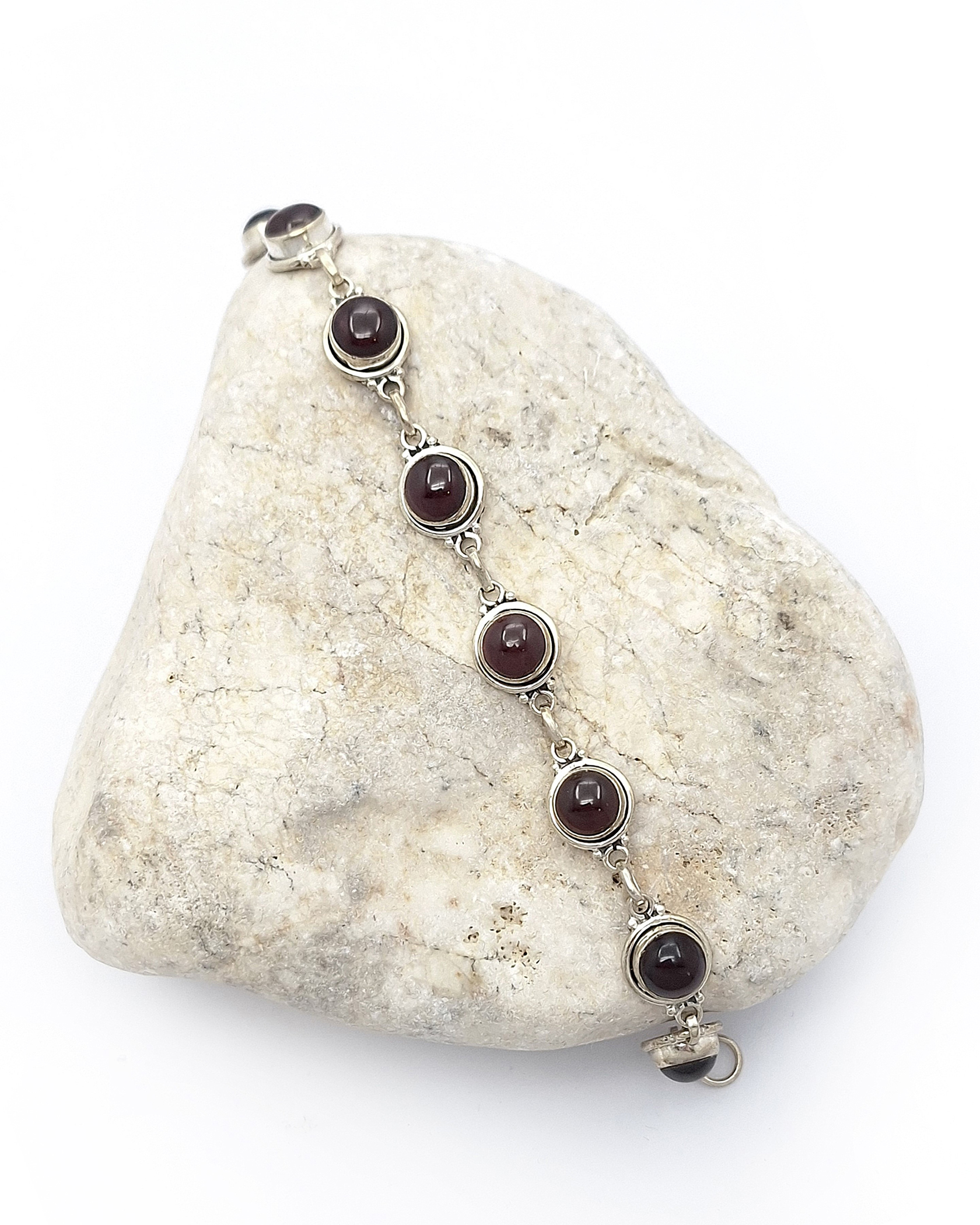 Handmade Silver Bracelet with Garnet Handmade Silver Bracelet with Garnet