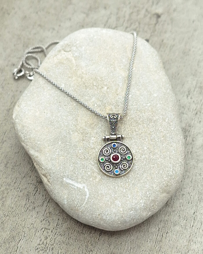 Byzantine pendant made of Sterling silver and zircon
