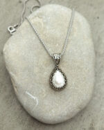 Byzantine pendant with mother of pearl and silver 925 Byzantine pendant with mother of pearl and silver 925