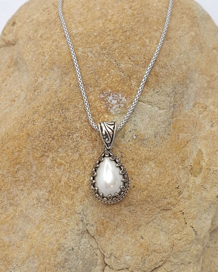Byzantine pendant with mother of pearl and silver 925