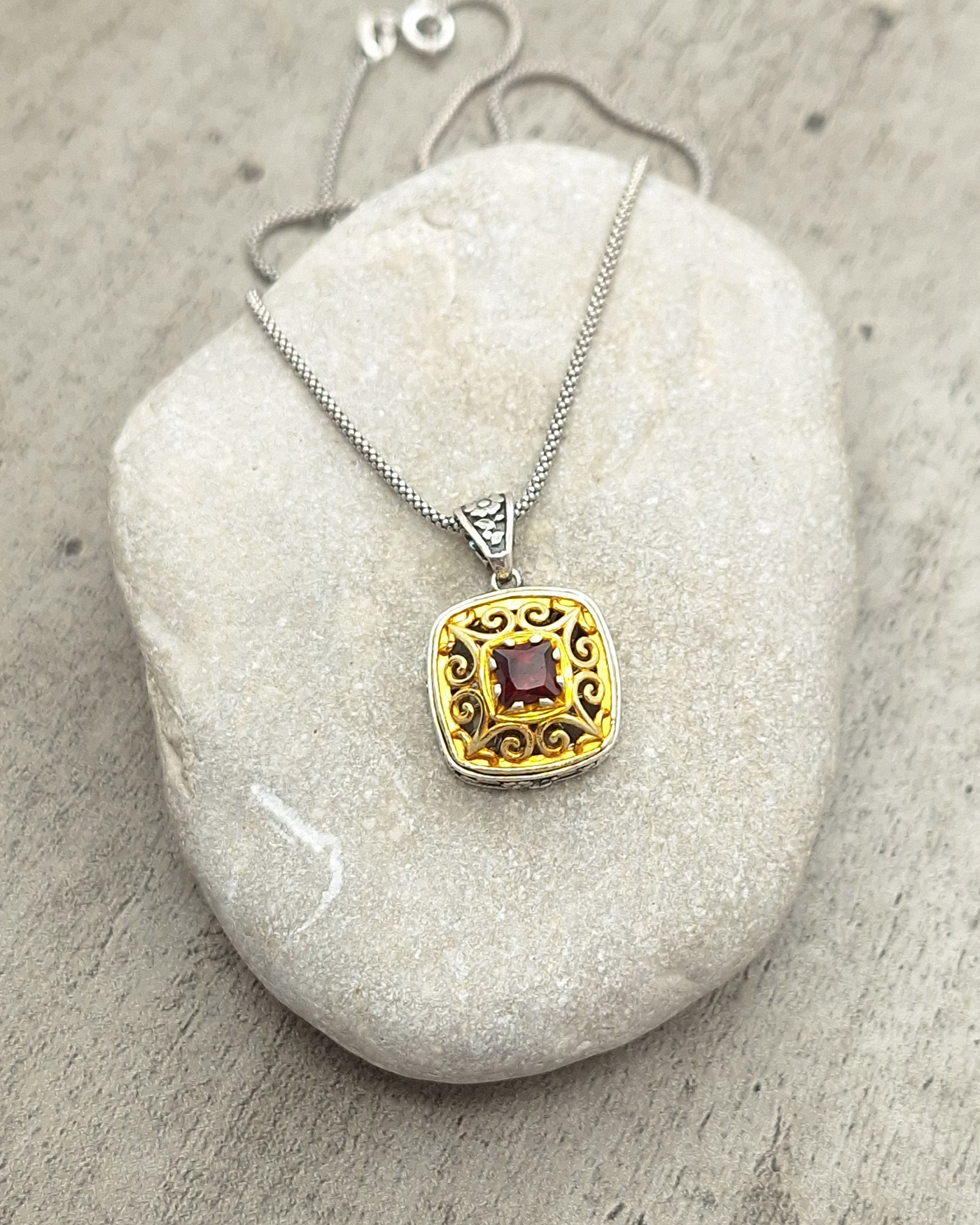 Byzantine pendant of 925 silver with Garnet Byzantine pendant of 925 silver with Garnet