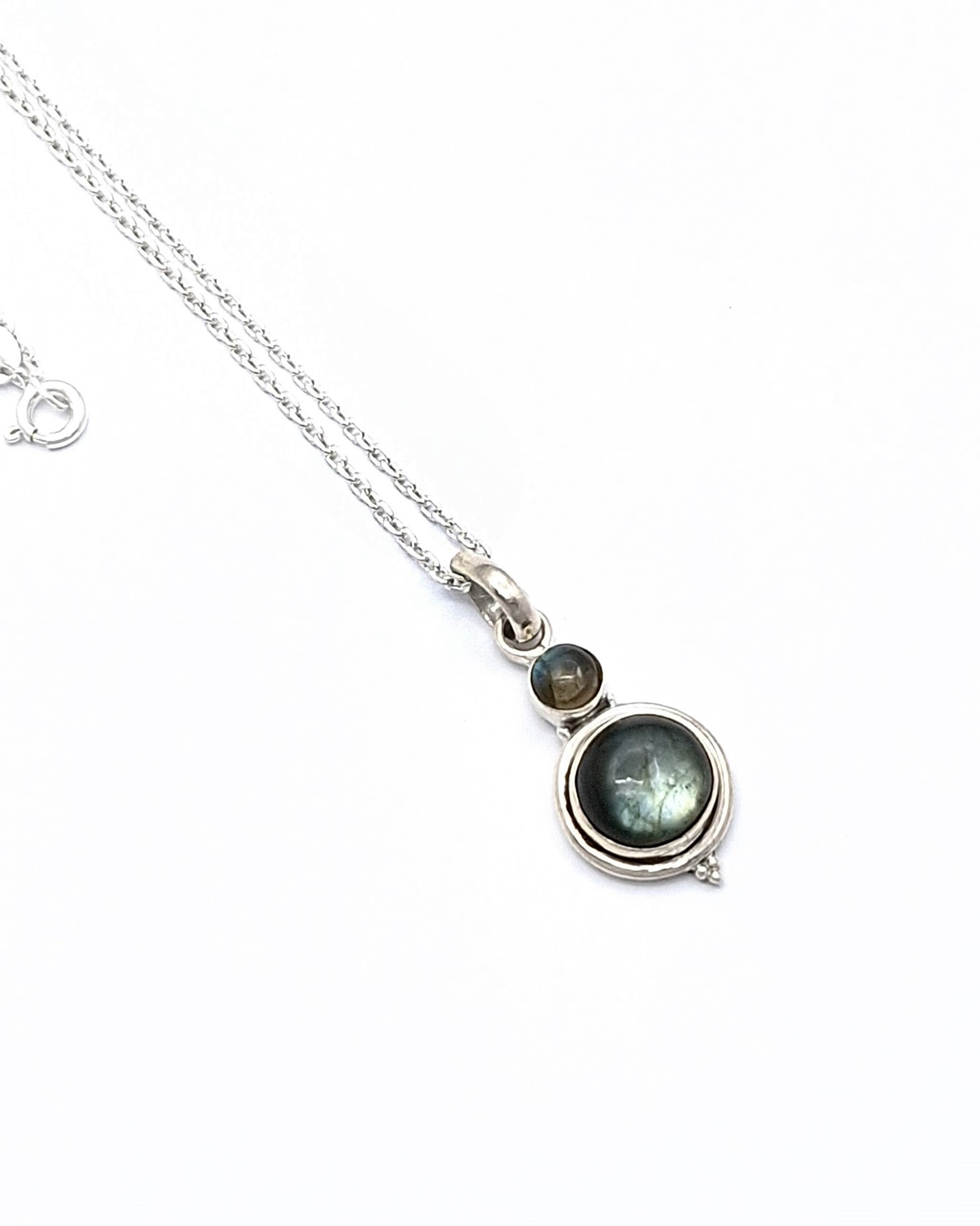Handmade 925 Sterling Silver Pendant with Labradorite Handmade 925 Sterling Silver Pendant with Labradorite