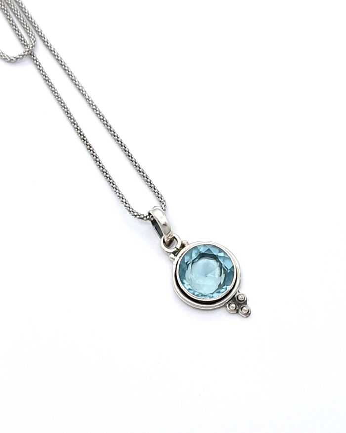 Χειροποίητο Μενταγιόν από Ασήμι 925 με Blue Topaz