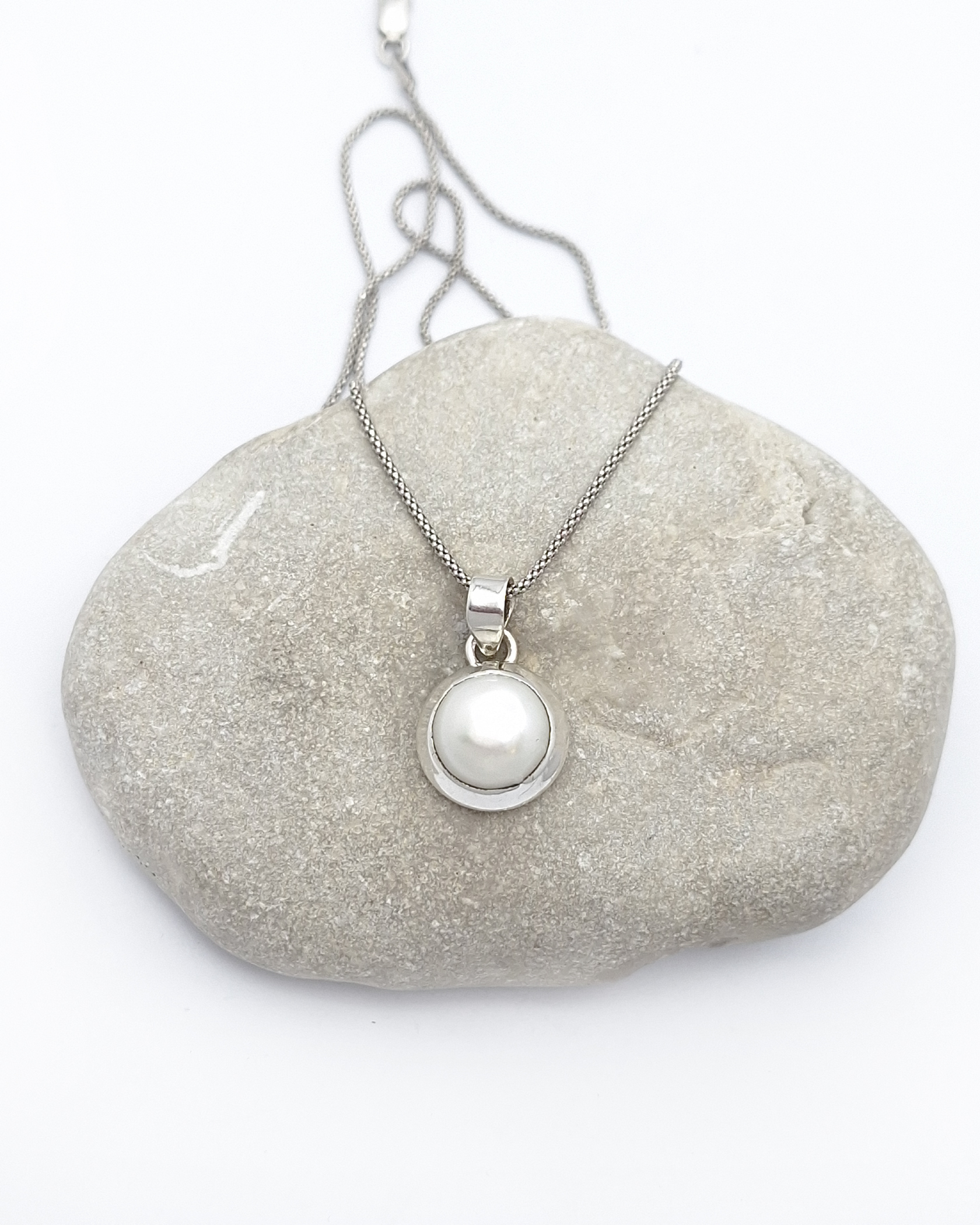 Handmade sterling silver pendant with pearl Handmade sterling silver pendant with pearl